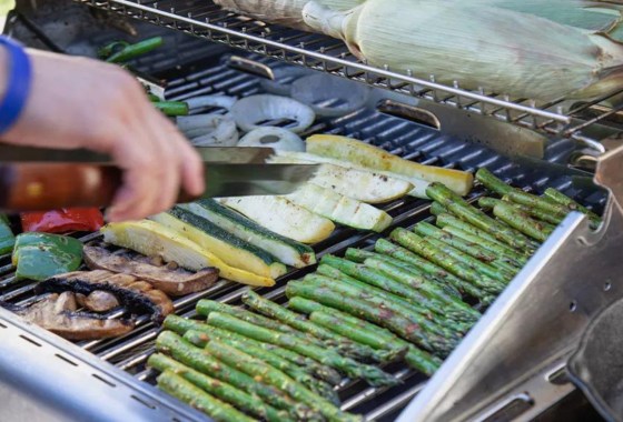 Lump charcoal vs. briquettes: Which is better for your barbecue?