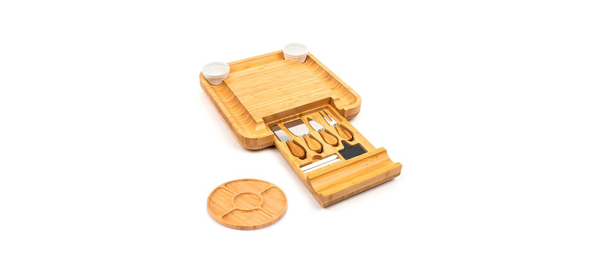 Best Smirly Bamboo Cheese Board and Knife Set Best Smirly Bamboo Cheese Board and Knife Set