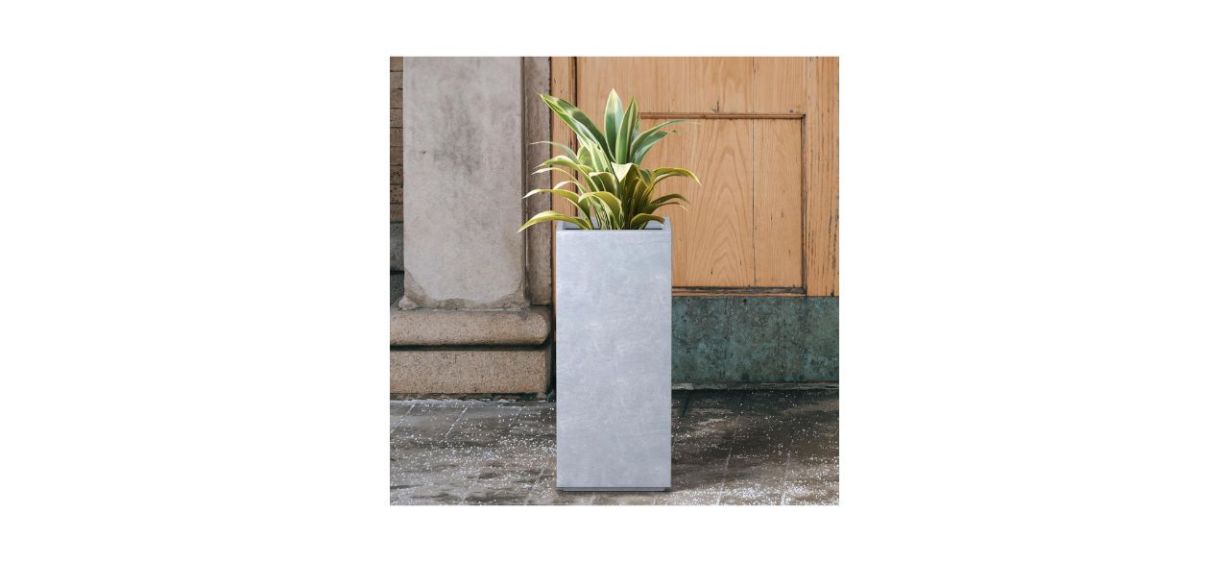 Kante Tall Rectangular Concrete Planter