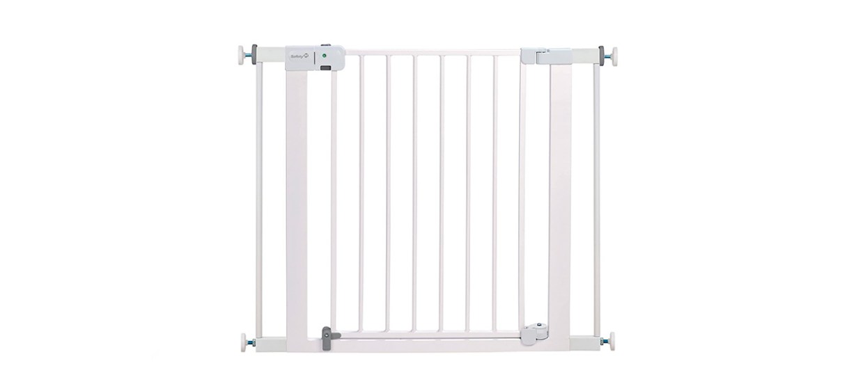 Safety 1st Auto-Close Magnetic Latch Gate Safety 1st Auto-Close Magnetic Latch Gate
