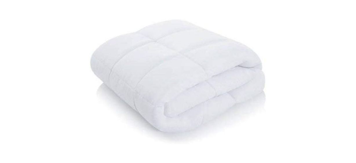 a white duvet on a white background a white duvet on a white background