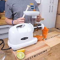 Omega juicer
