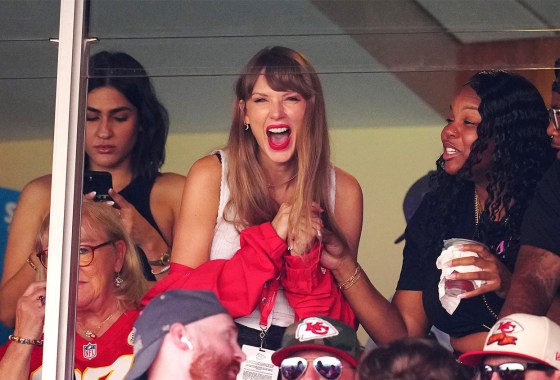 The Taylor Swift Effect: Every bag she carries goes instantly viral