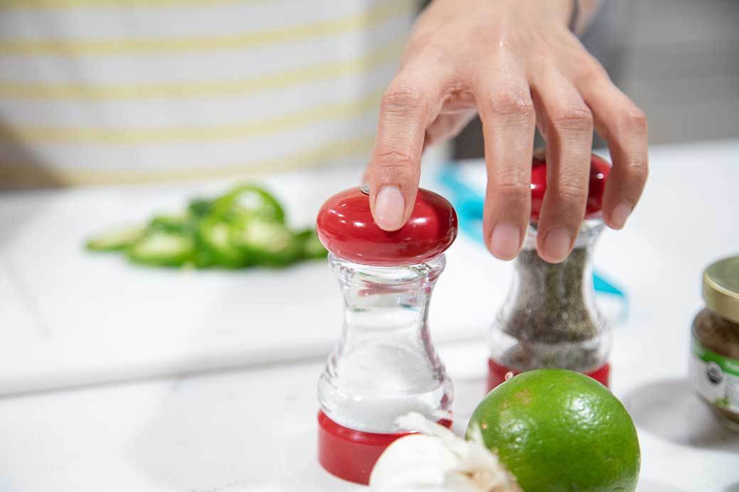 5 Best Salt Grinders Dec. 2020 BestReviews