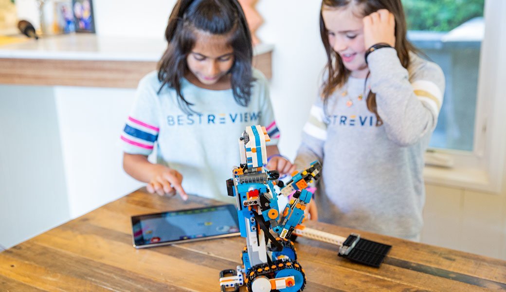 5 Best LEGO Robot Kits Apr. 2021 BestReviews