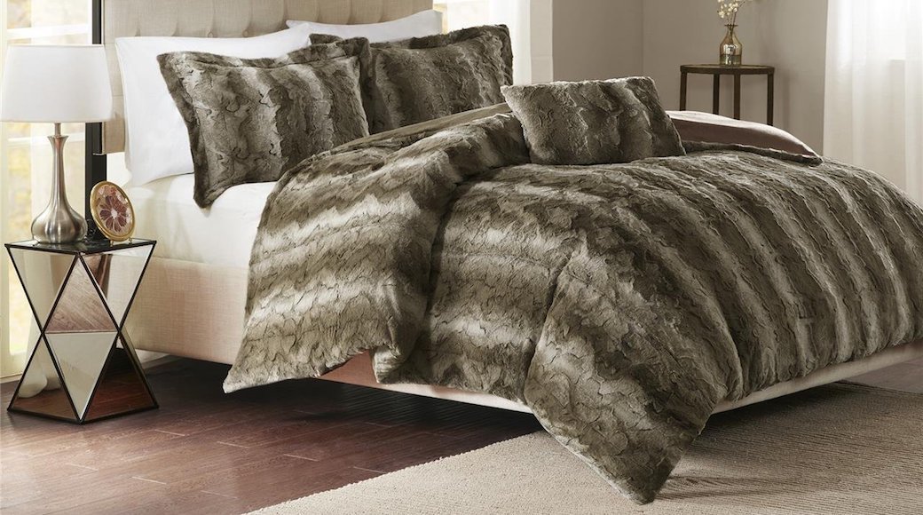 5 Best Duvets July 2021 BestReviews