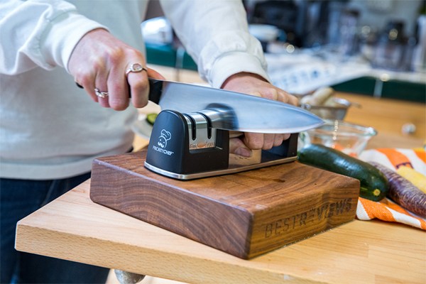 Smith's Adjustable Knife Sharpener In-depth Review: Our Testing & Review