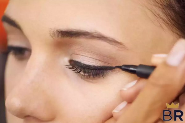 5 Best Eyeliners - Nov. 2024 - BestReviews