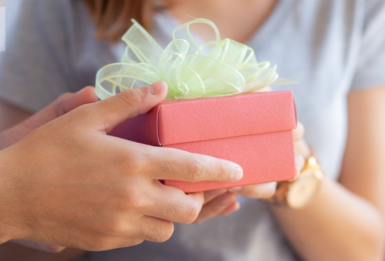 Best anniversary gifts for your wife