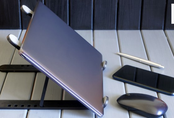 Best adjustable laptop stand