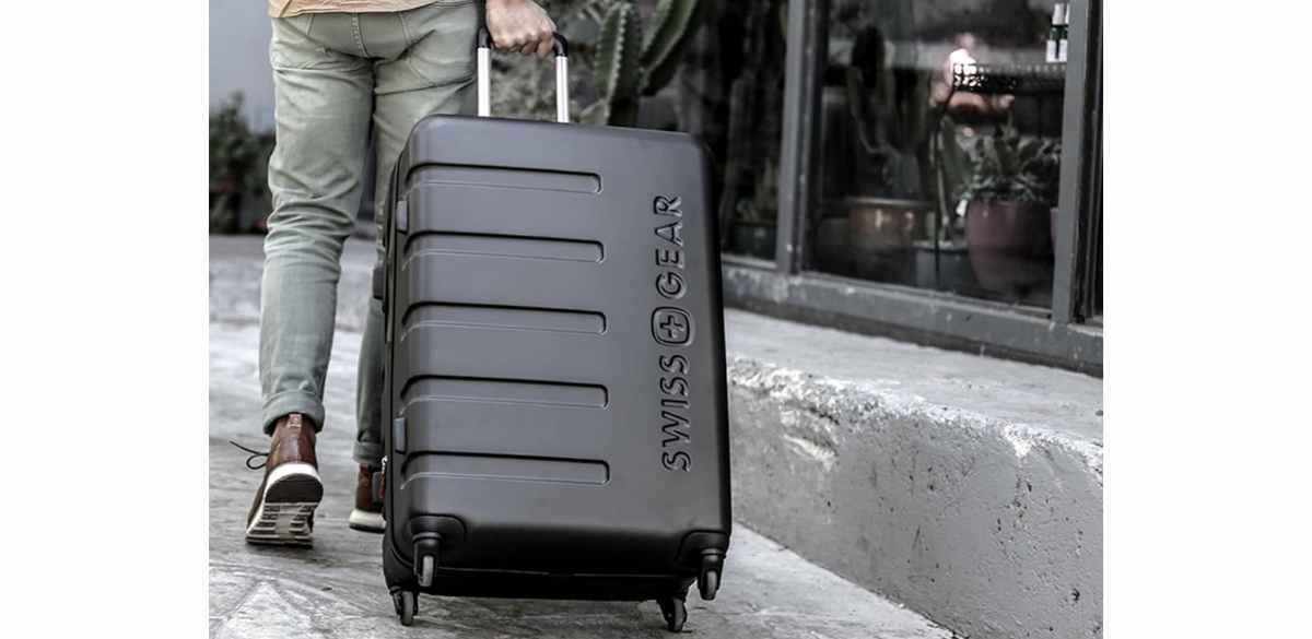 SwissGear 7366 Signature Hardside Expandable Luggage