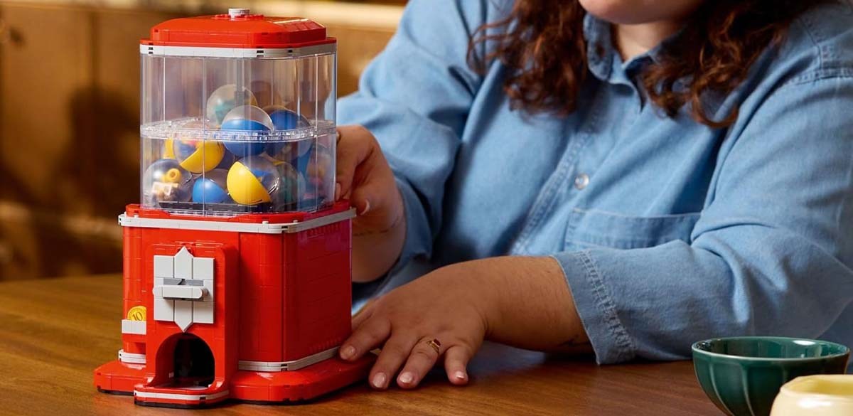 LEGO Ideas Minifigure Vending Machine Building Set