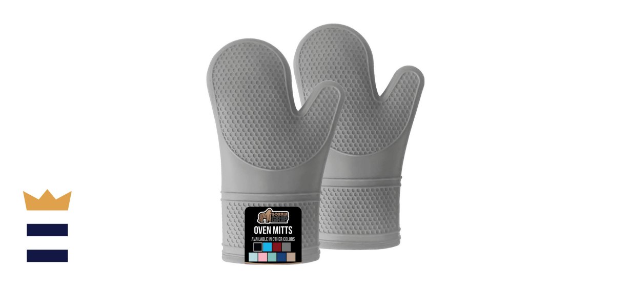 https://cdn9.bestreviews.com/images/v4desktop/image-full-page-cb/gorilla-grip-heat-resistant-silicone-oven-mitts-66ed2a.jpg?p=w1228